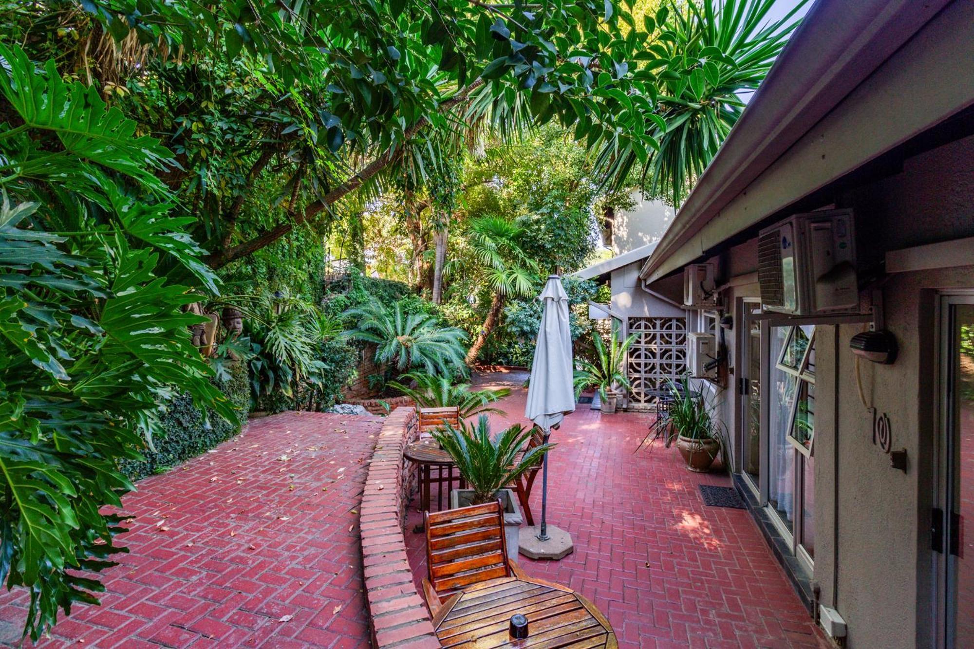 Pumleni Guesthouse Hartbeespoort Kültér fotó