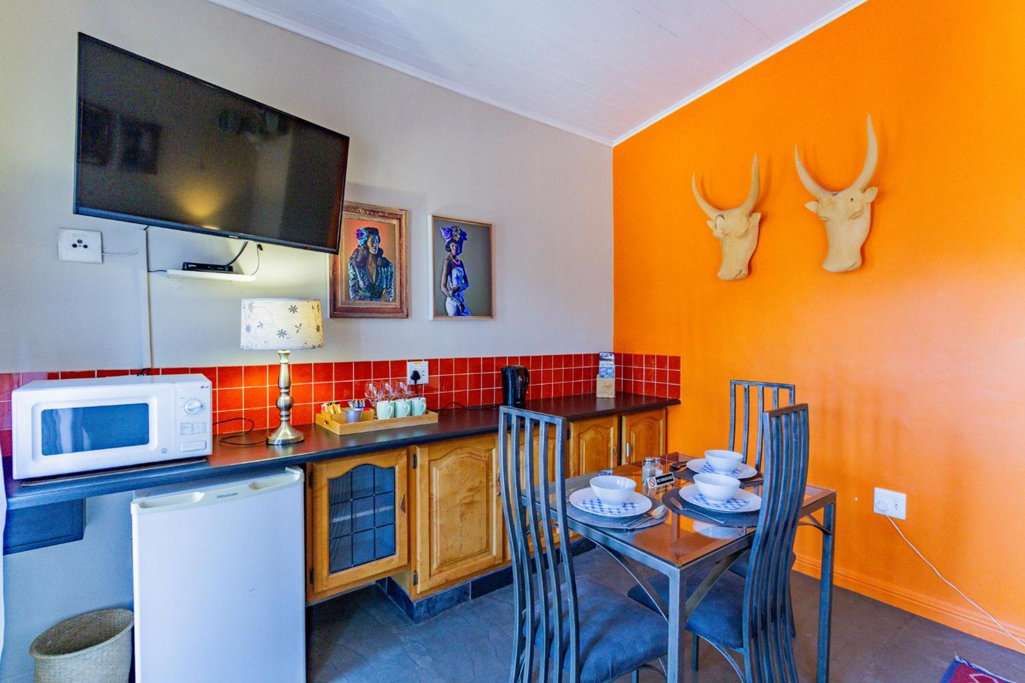 Pumleni Guesthouse Hartbeespoort Kültér fotó