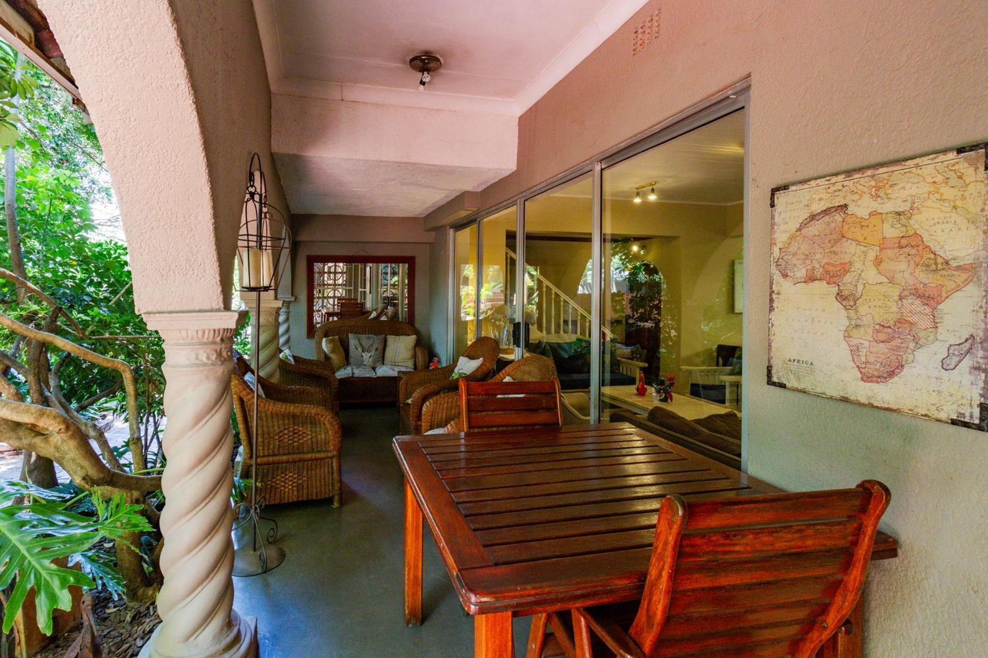 Pumleni Guesthouse Hartbeespoort Kültér fotó