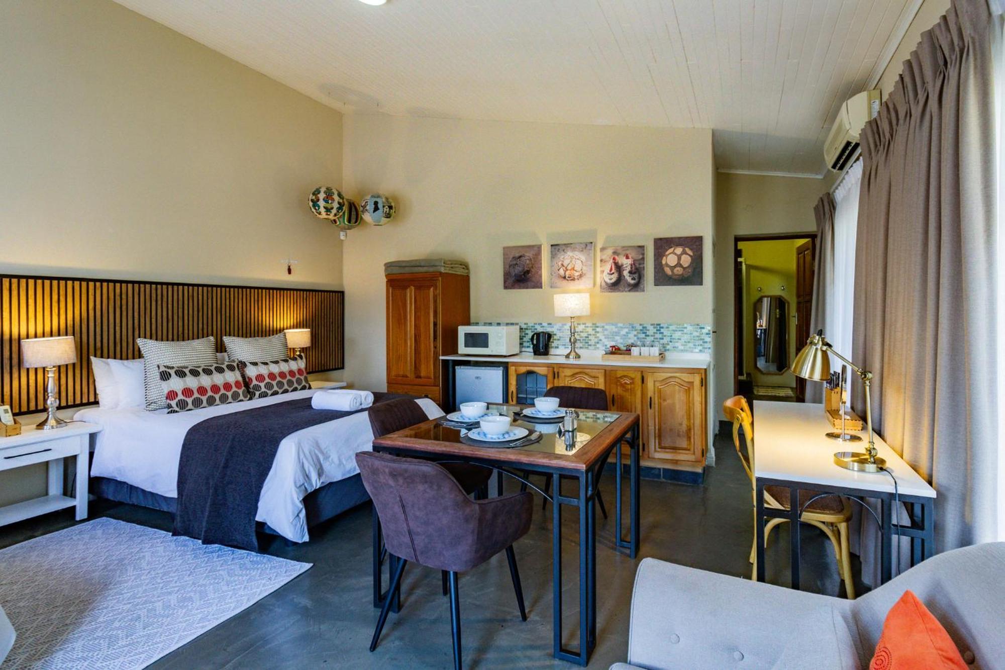 Pumleni Guesthouse Hartbeespoort Kültér fotó