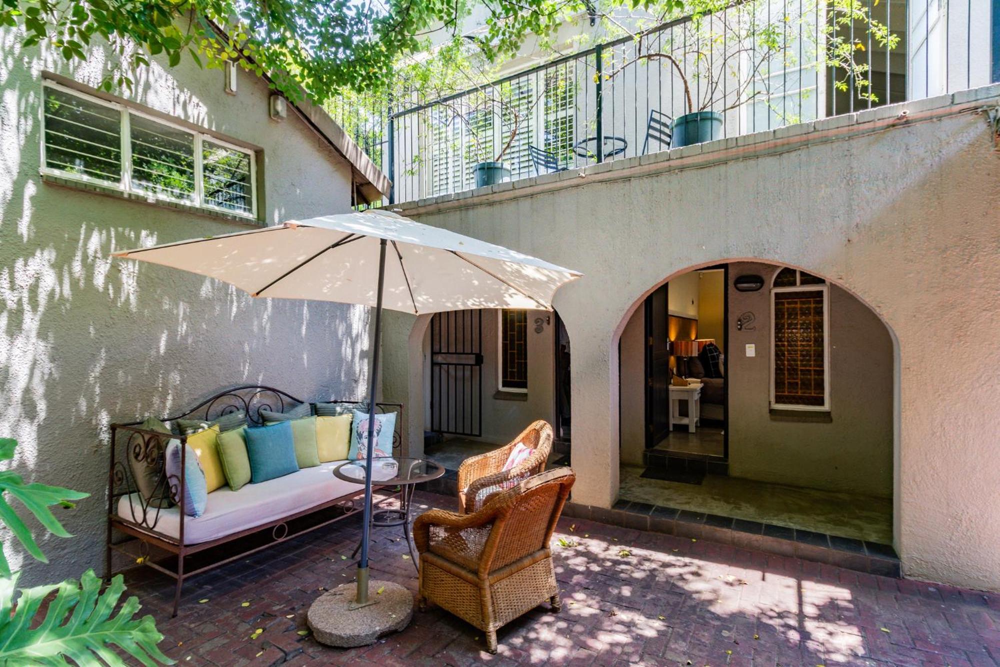 Pumleni Guesthouse Hartbeespoort Kültér fotó