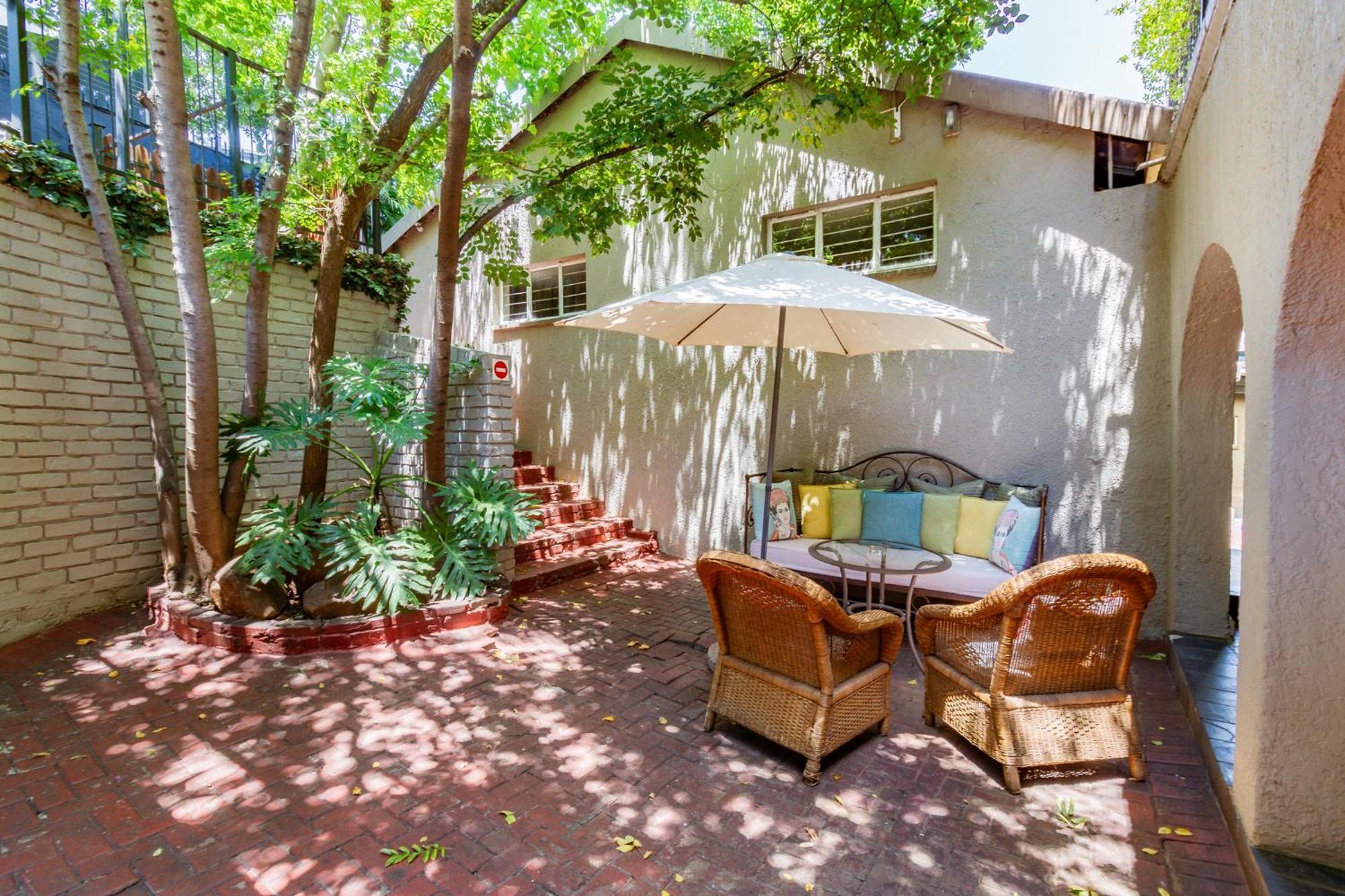 Pumleni Guesthouse Hartbeespoort Kültér fotó