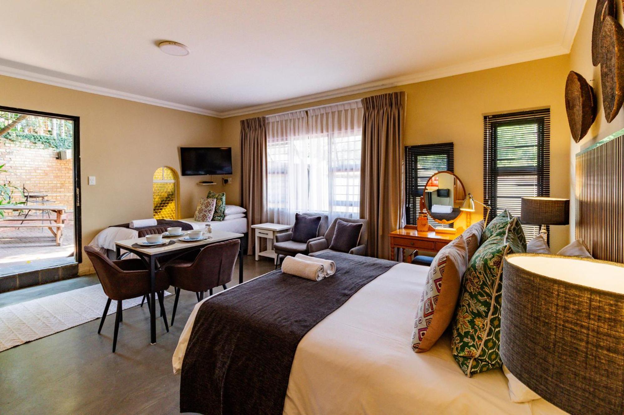 Pumleni Guesthouse Hartbeespoort Kültér fotó