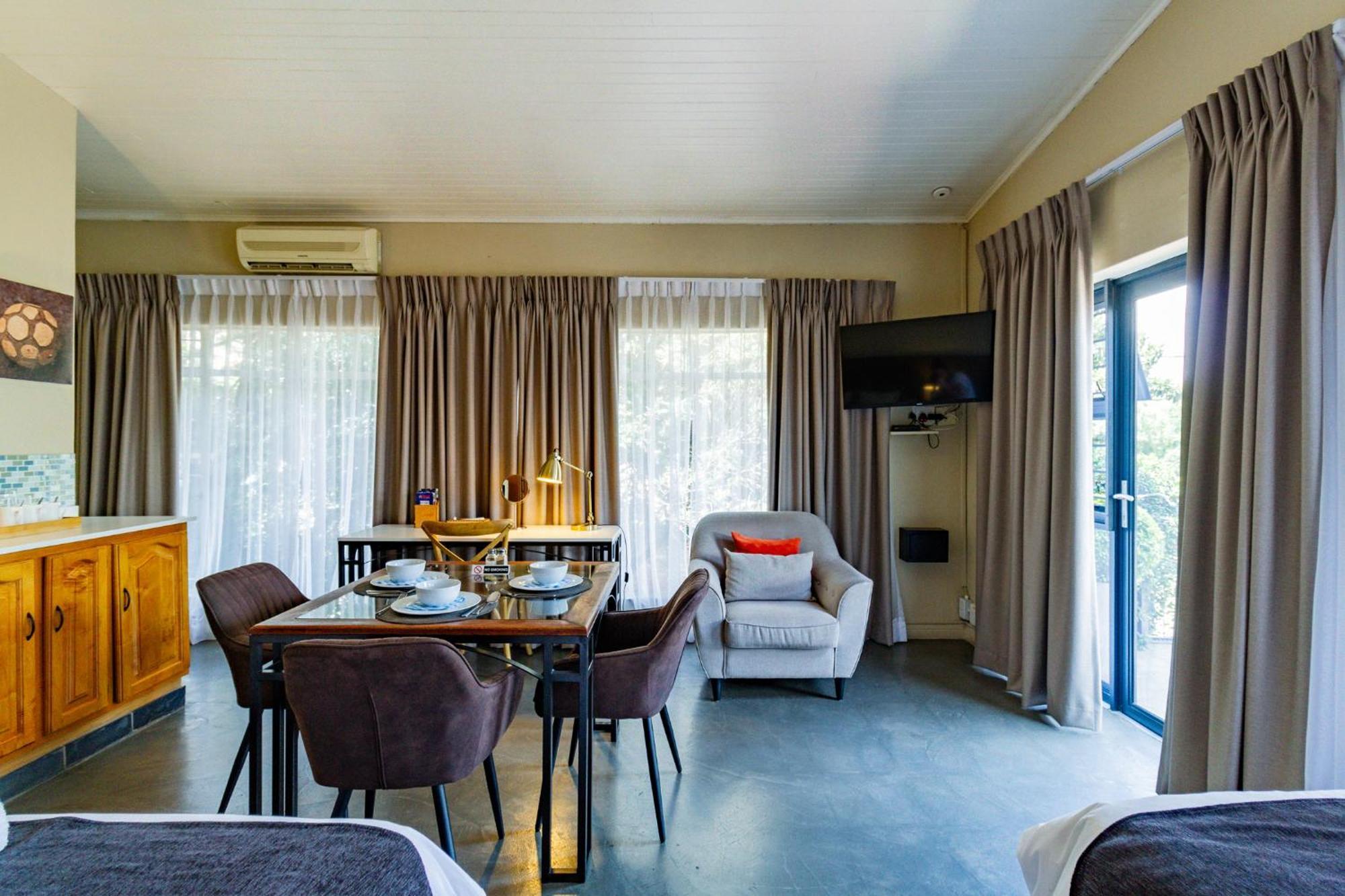 Pumleni Guesthouse Hartbeespoort Kültér fotó