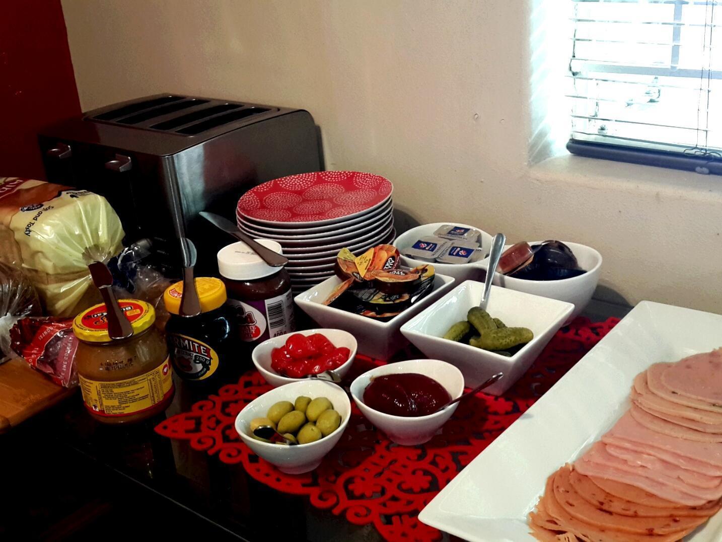 Pumleni Guesthouse Hartbeespoort Kültér fotó