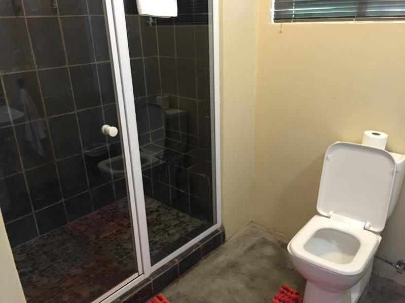 Pumleni Guesthouse Hartbeespoort Kültér fotó
