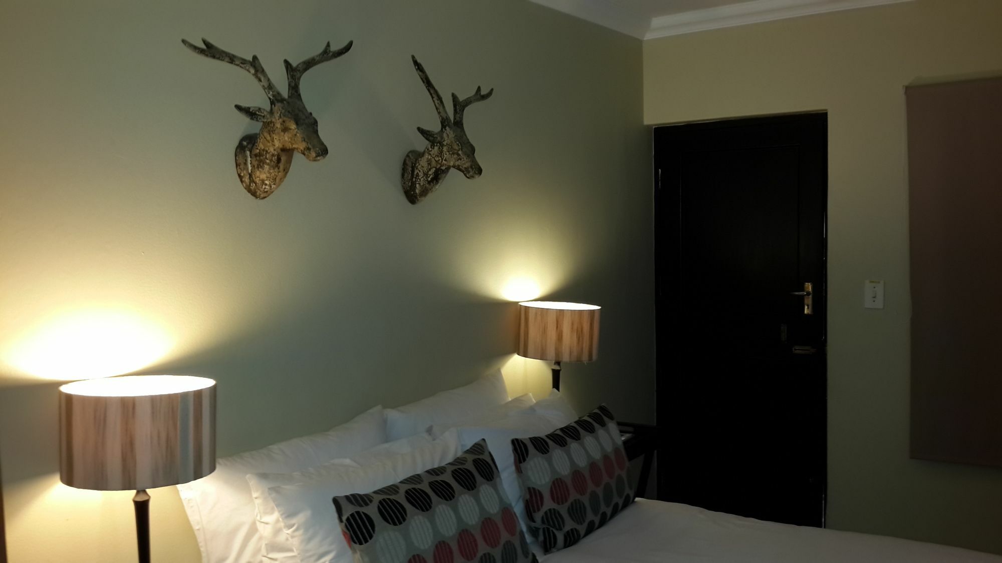 Pumleni Guesthouse Hartbeespoort Kültér fotó